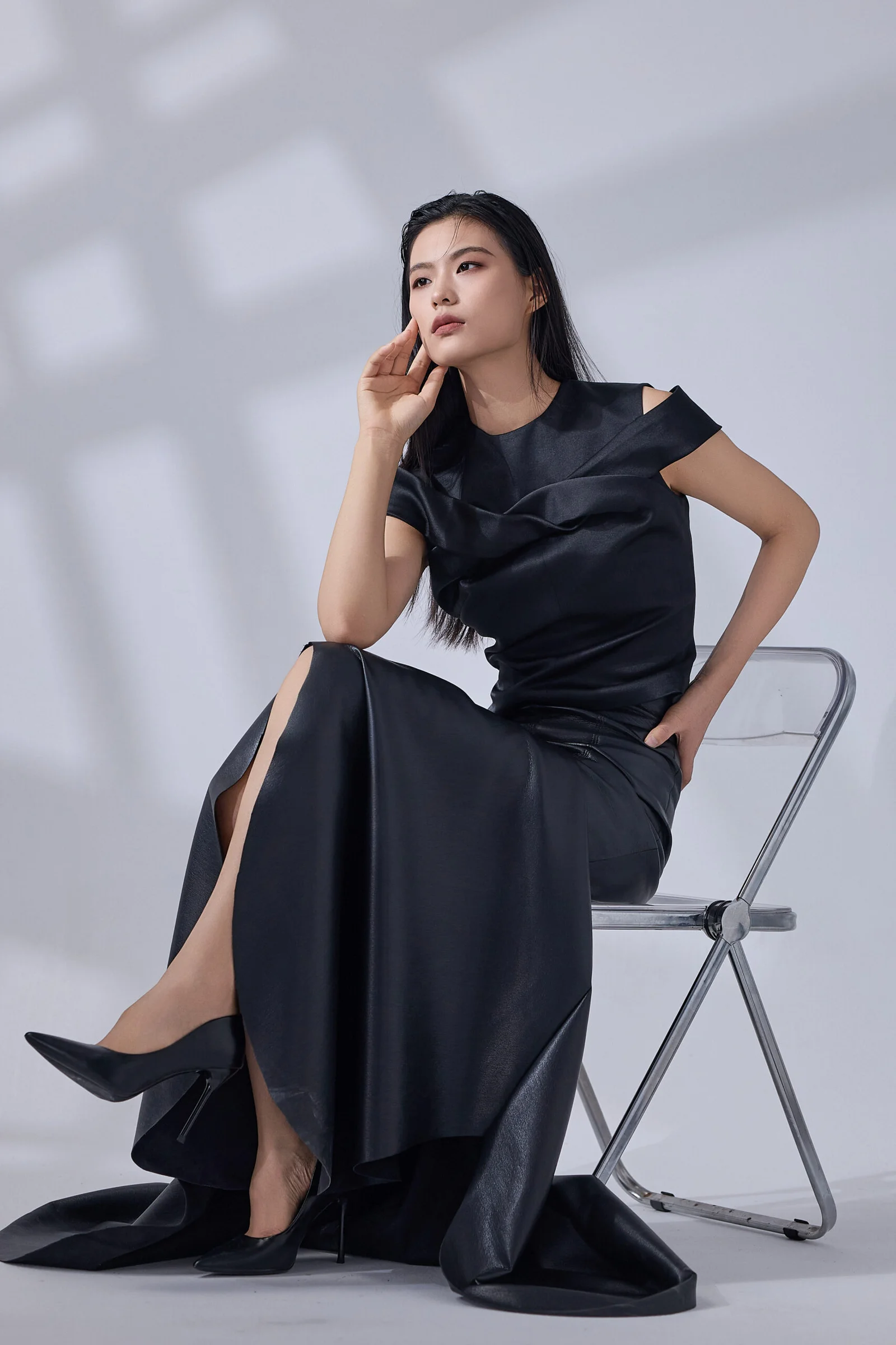 Blouse and leather skirt set - Image 4
